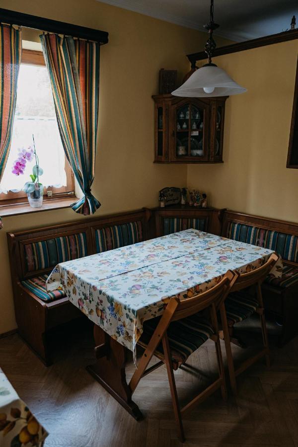 Hemina Vendeghaz Hotel Tata Buitenkant foto