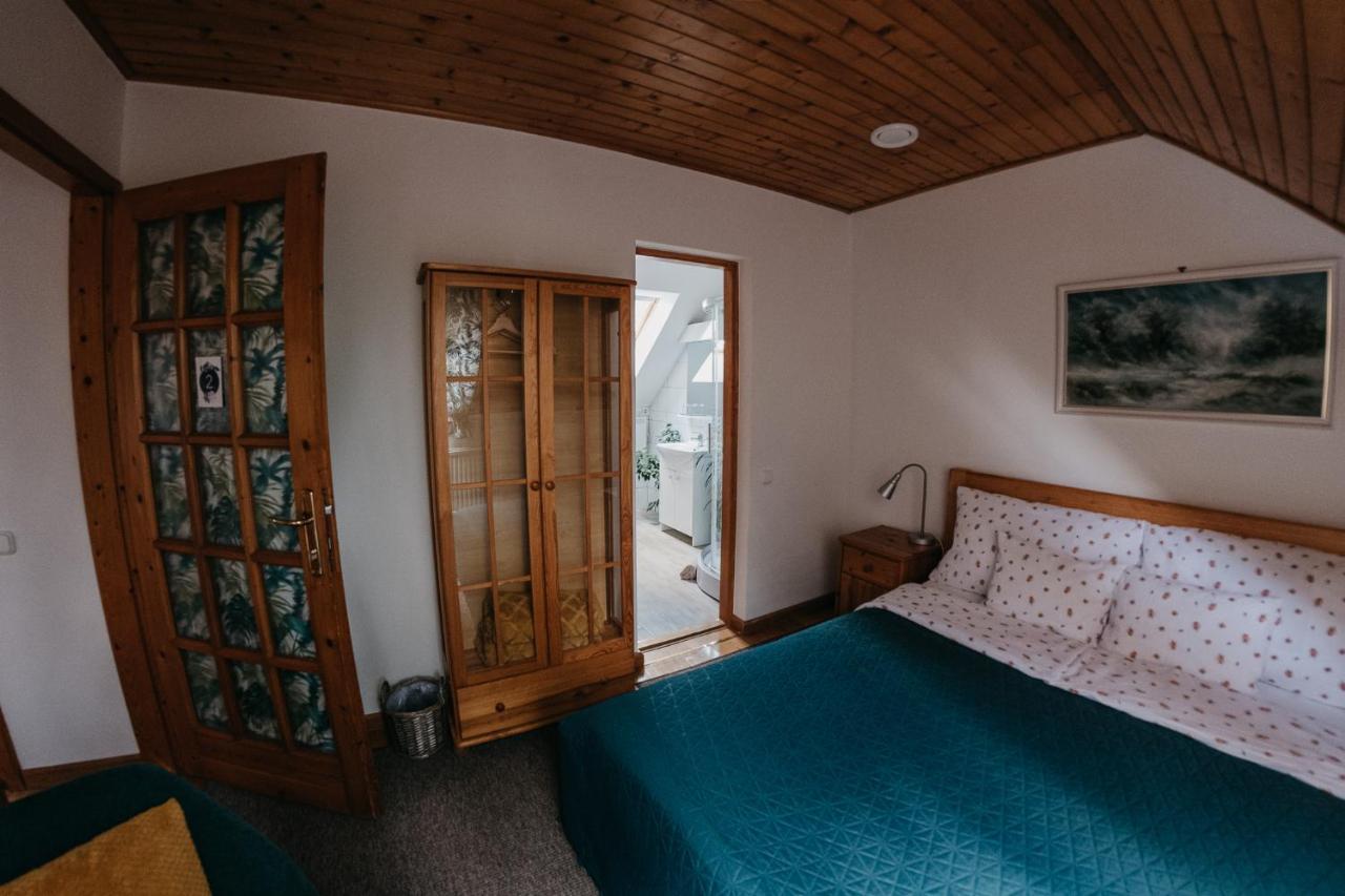 Hemina Vendeghaz Hotel Tata Buitenkant foto